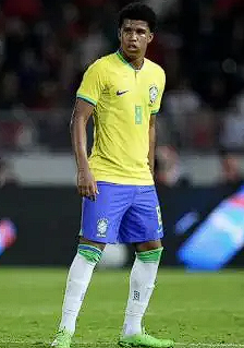 桑托斯閃耀賽場：切爾西客勝伯恩利的關(guān)鍵力量