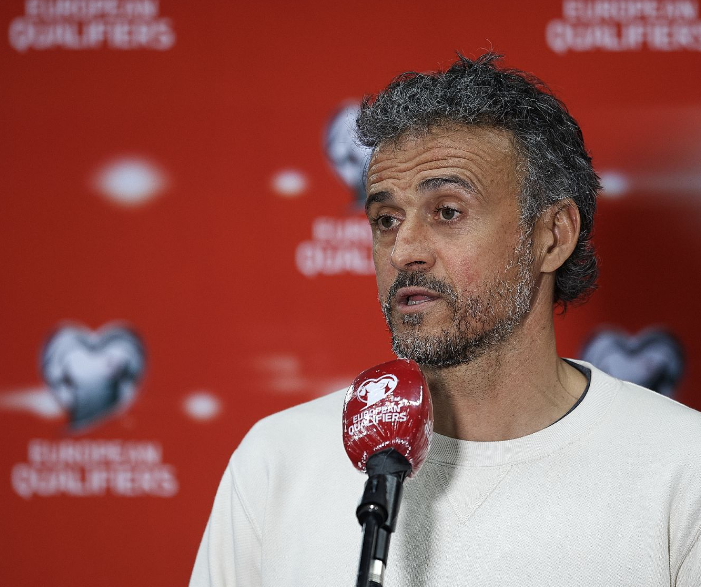 <a href='https://www.m.olxe.cn/news/tag/263.html' style='color: blue;'>法甲</a>第14輪：巴黎圣日耳曼失利，恩里克深度剖析賽況